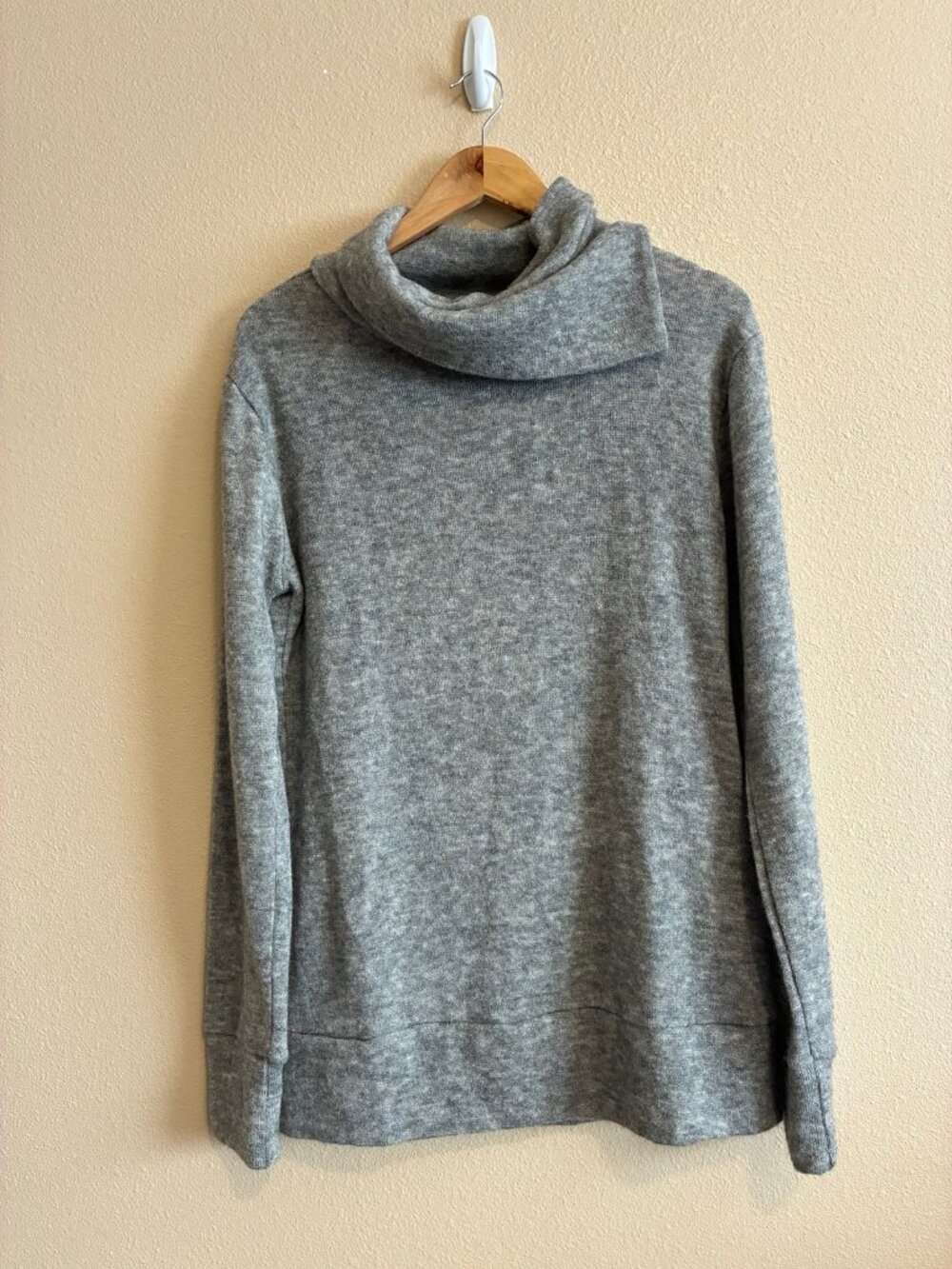 Kavu Women's Grey Turtleneck Long Sleeve Sweater Size XL